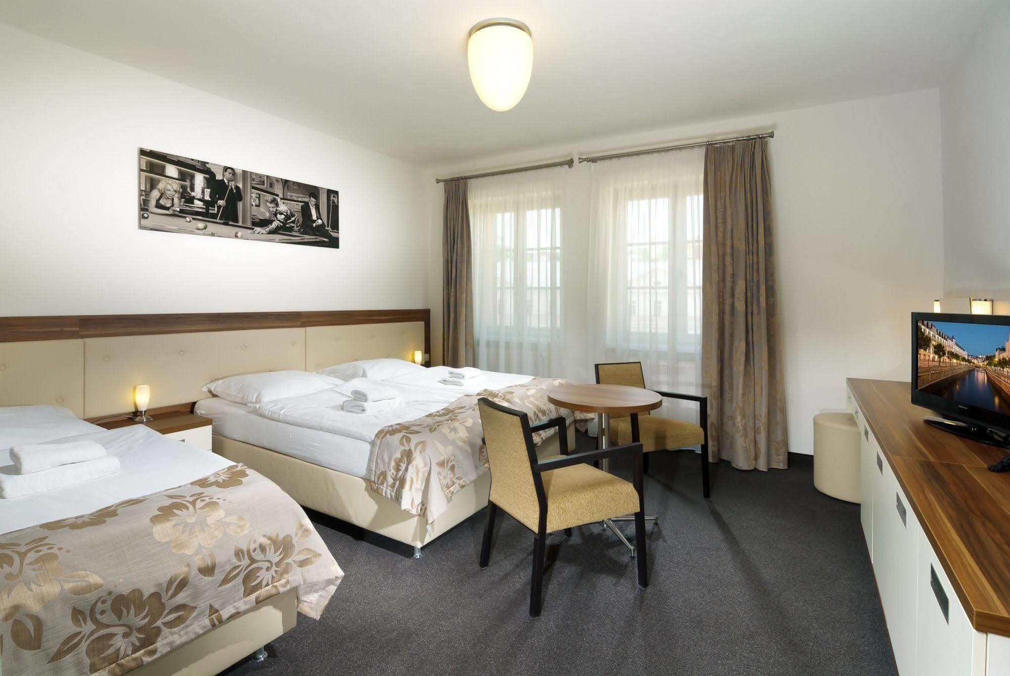 Hotel Malta カルロヴィ・ヴァリ エクステリア 写真